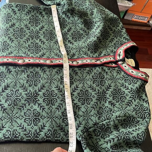 Vintage L.L. Bean Green and Black Nordic Sweater - Picture 8 of 8